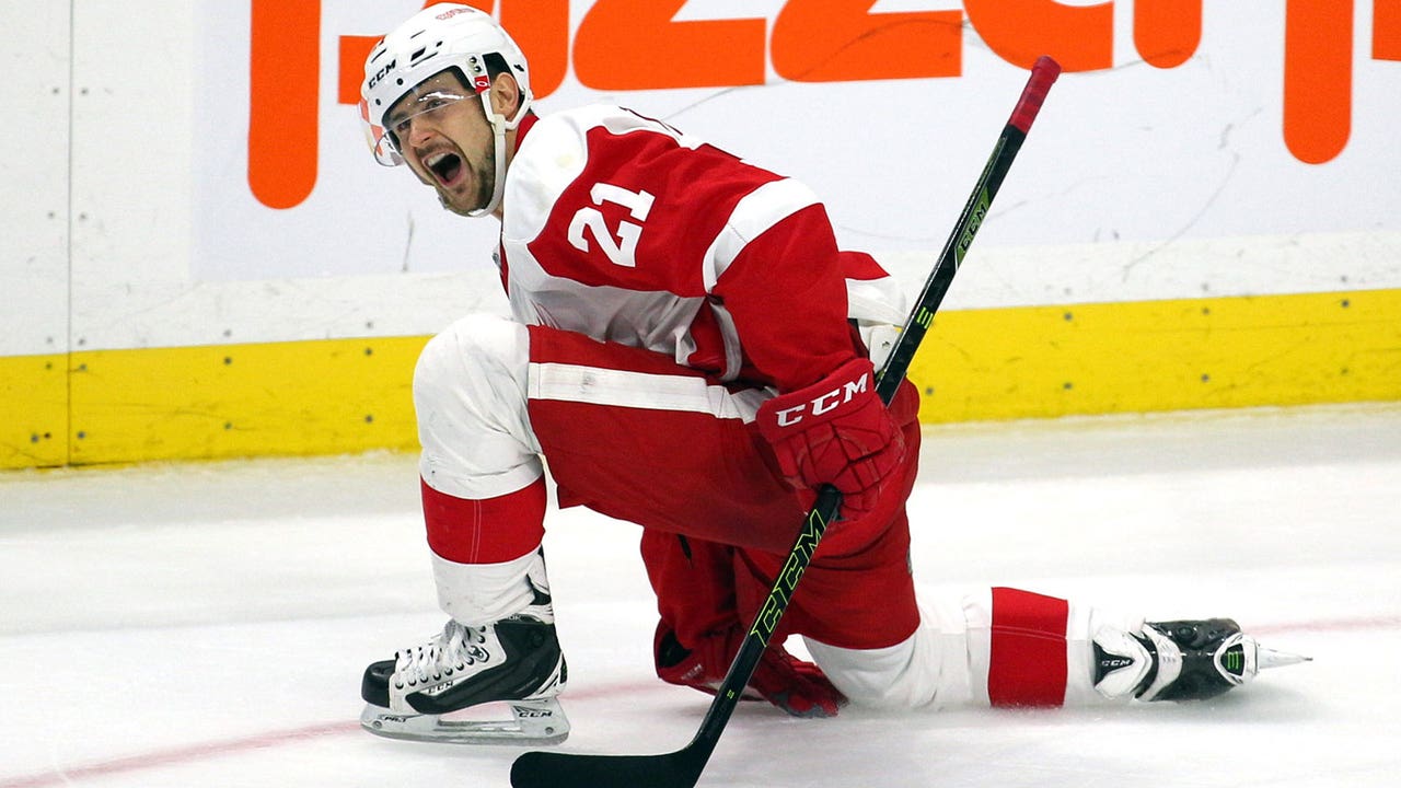 Tatar's goal lifts Red Wings over Senators 4-3 in OT